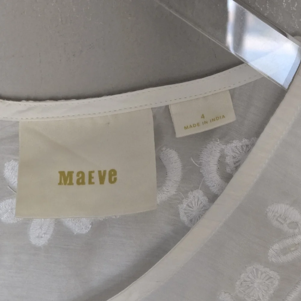 Anthropologie Maeve Cream Silk Embroidered Lace Women's Boho Feminine Fairy Top